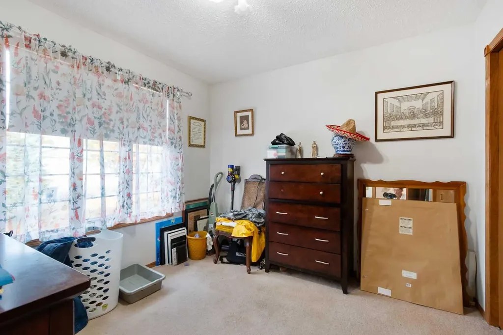 4102 Silverpark Estates Close Olds AB T4H1B4