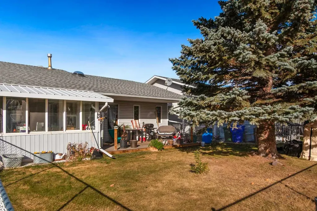 4102 Silverpark Estates Close Olds AB T4H1B4