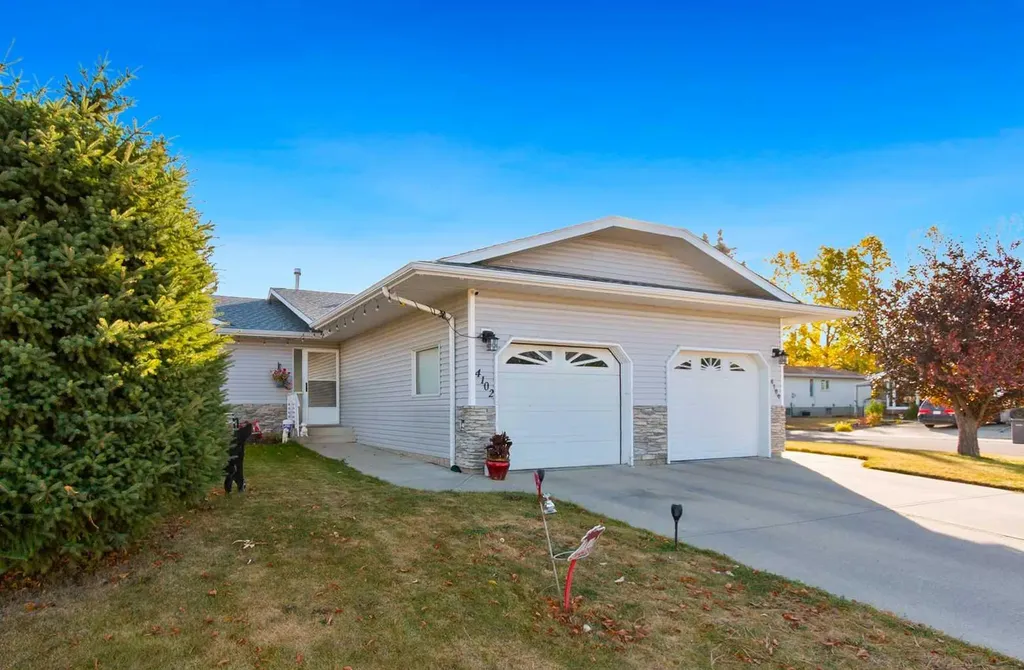 4102 Silverpark Estates Close Olds AB T4H1B4