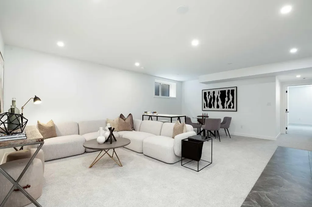 517 28 Avenue NW Calgary AB T2M 2K9