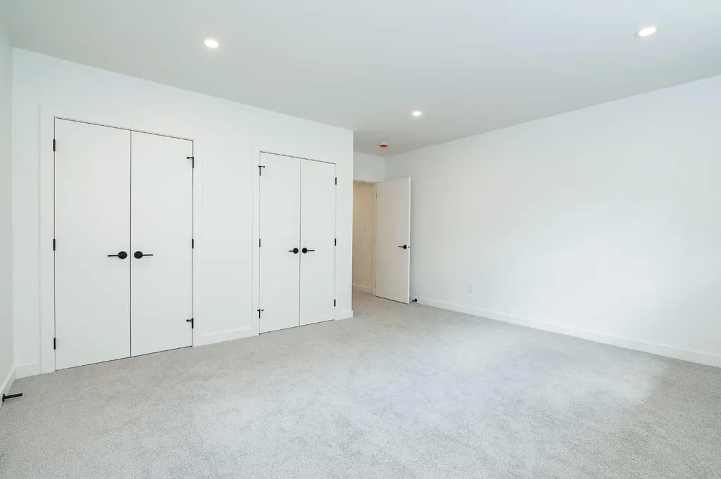 517 28 Avenue NW Calgary AB T2M 2K9