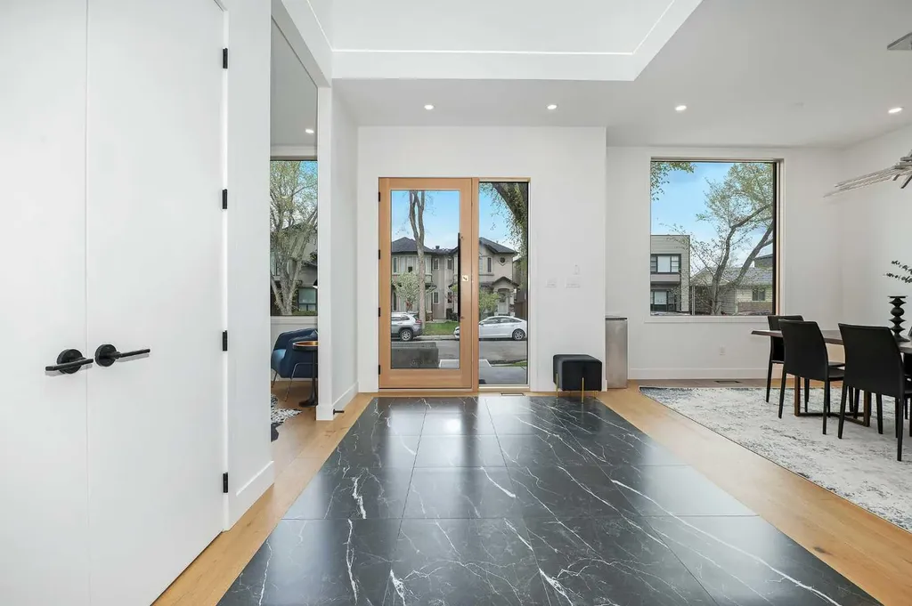 517 28 Avenue NW Calgary AB T2M 2K9