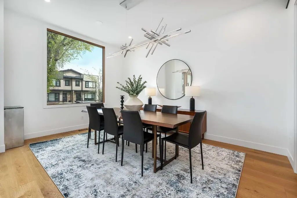 517 28 Avenue NW Calgary AB T2M 2K9