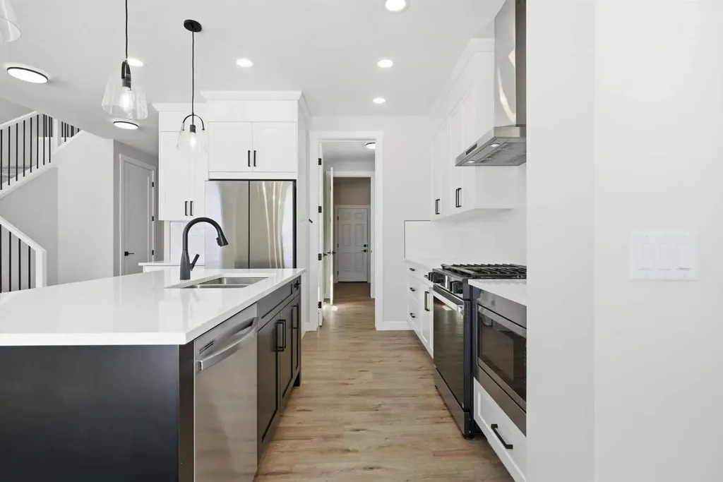 302 Kinniburgh Loop Chestermere AB T1X 3C3