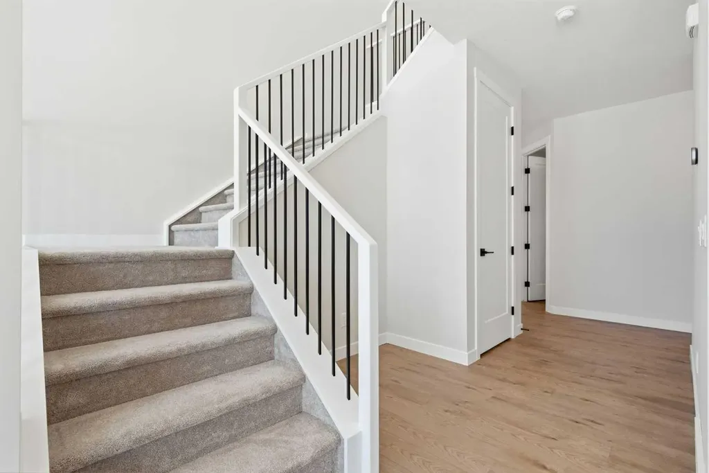 302 Kinniburgh Loop Chestermere AB T1X 3C3