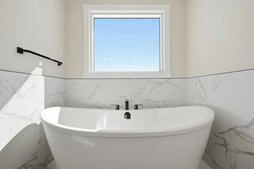 302 Kinniburgh Loop Chestermere AB T1X 3C3