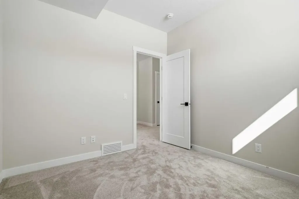 302 Kinniburgh Loop Chestermere AB T1X 3C3