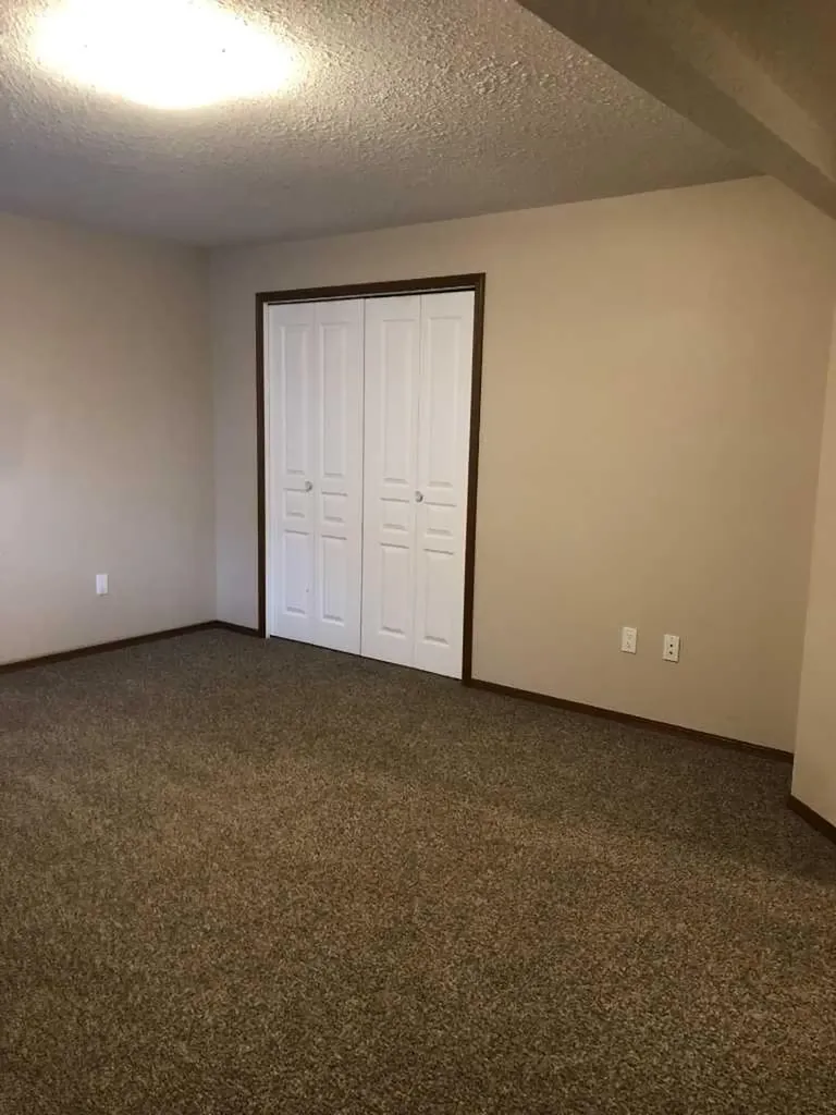 2608B 11 Avenue Wainwright AB T9W 1W2
