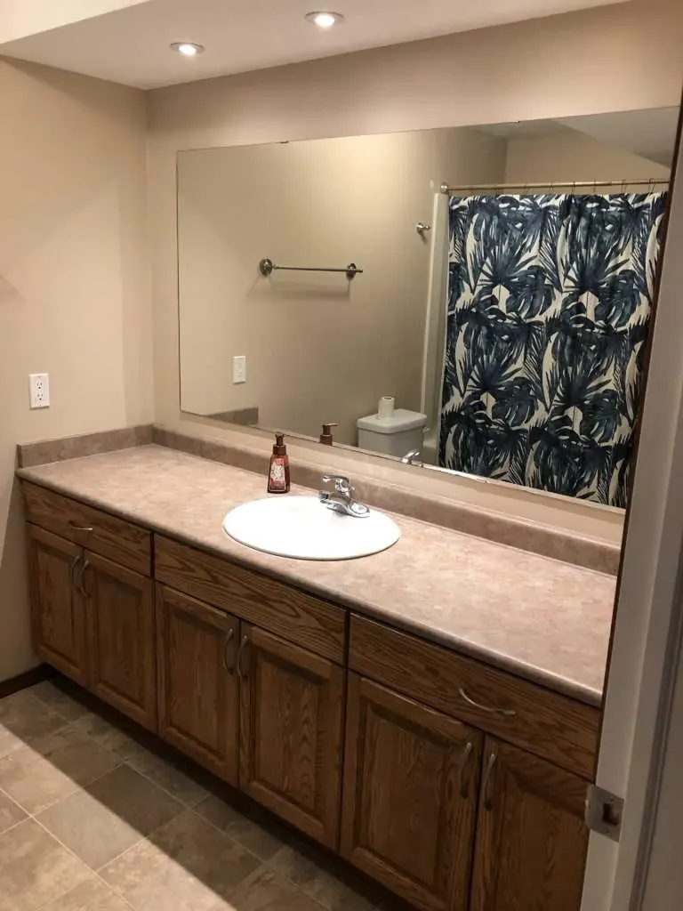2608B 11 Avenue Wainwright AB T9W 1W2