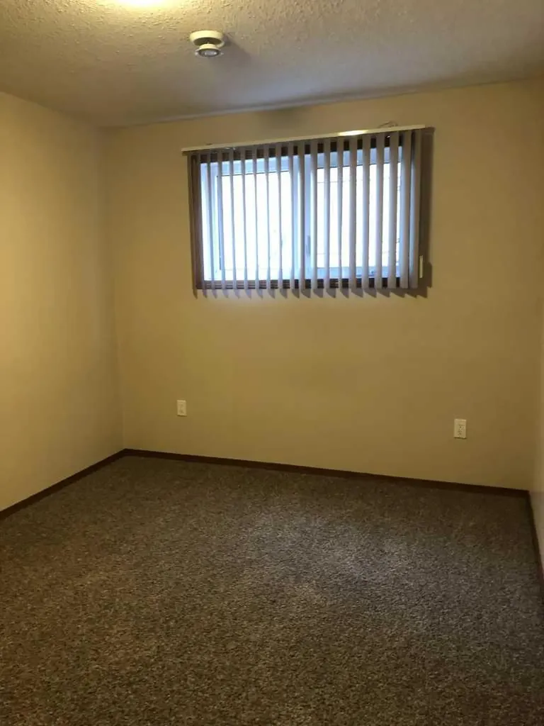2608B 11 Avenue Wainwright AB T9W 1W2