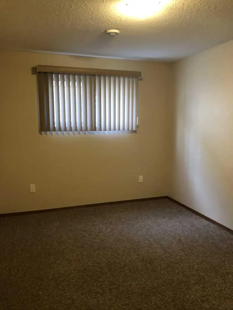 2608B 11 Avenue Wainwright AB T9W 1W2
