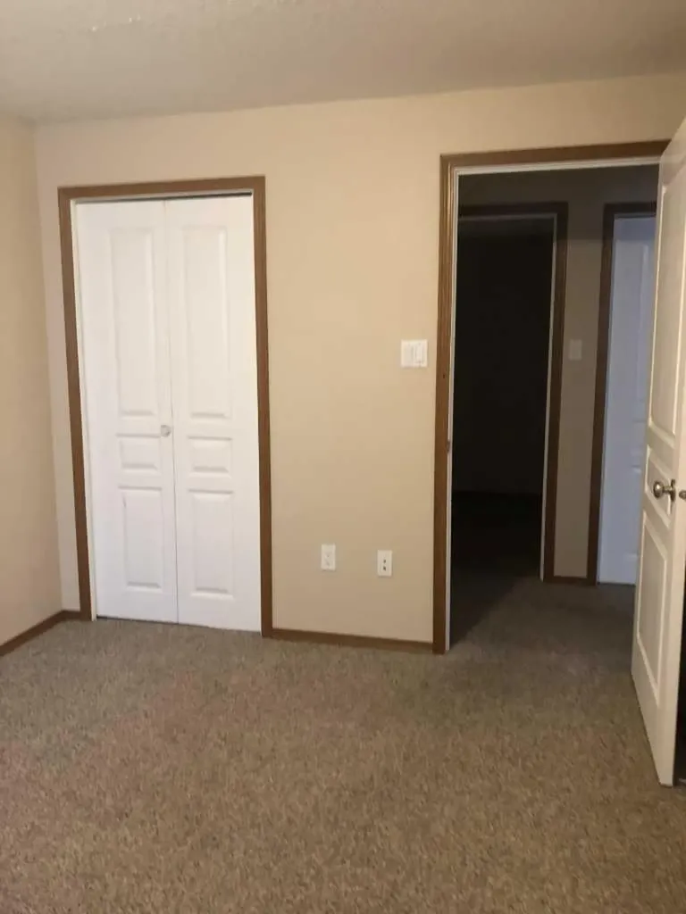 2608B 11 Avenue Wainwright AB T9W 1W2