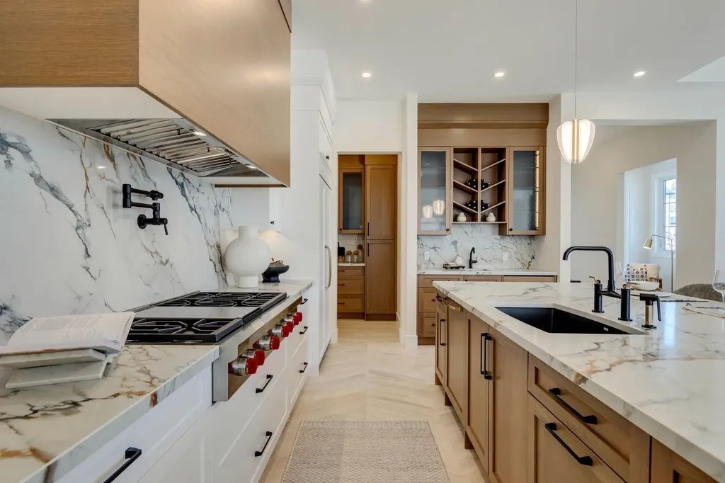 15 Normandy Lane SW Calgary AB T3E 7K1