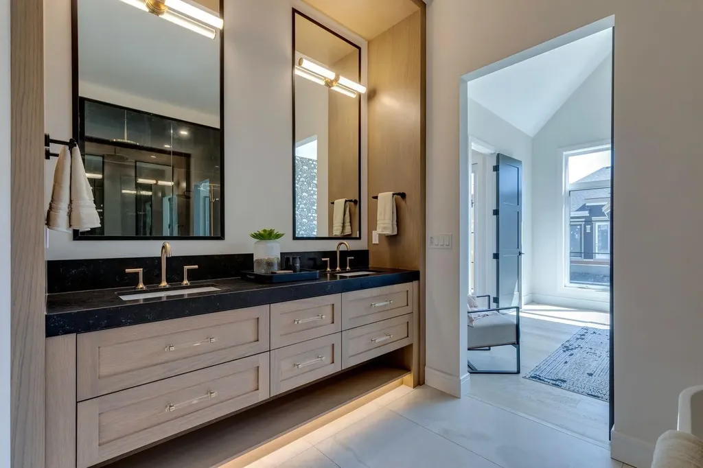 15 Normandy Lane SW Calgary AB T3E 7K1