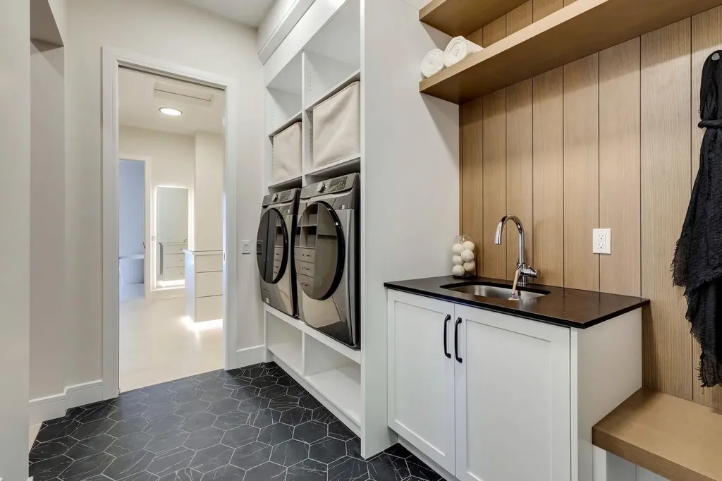 15 Normandy Lane SW Calgary AB T3E 7K1