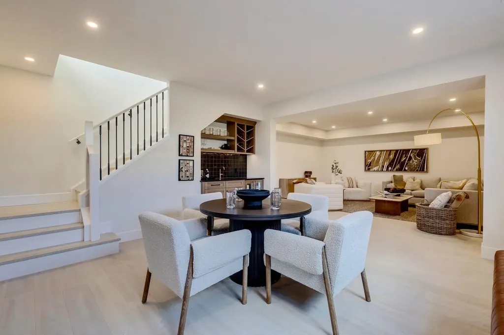 15 Normandy Lane SW Calgary AB T3E 7K1