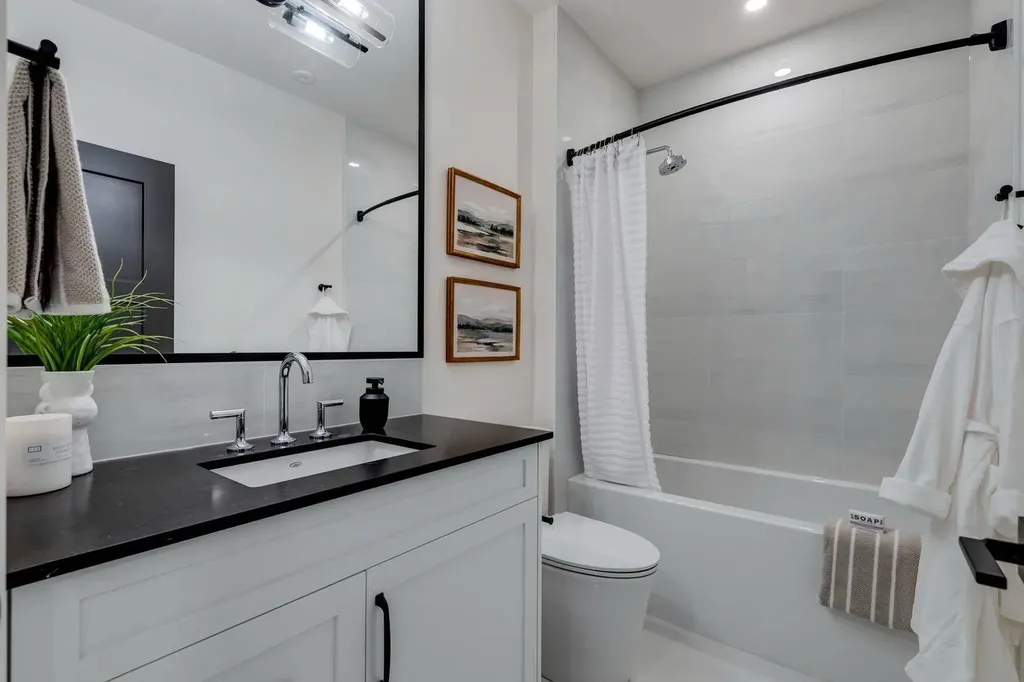 15 Normandy Lane SW Calgary AB T3E 7K1