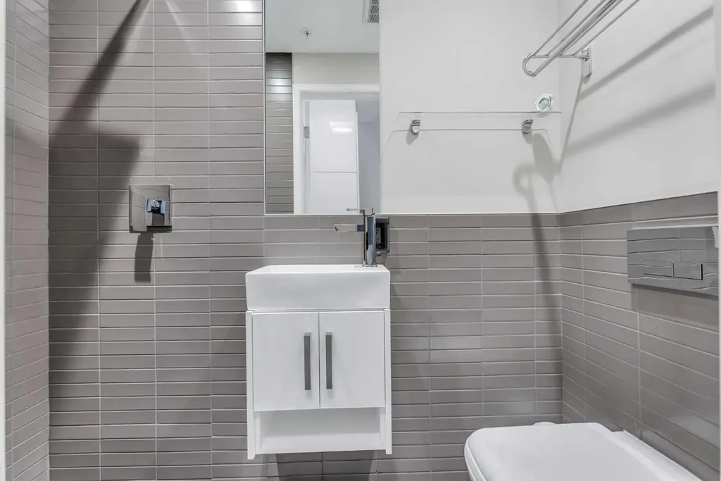 515 4 Avenue NE Calgary AB T2E0J9
