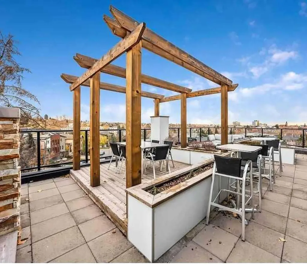 515 4 Avenue NE Calgary AB T2E0J9