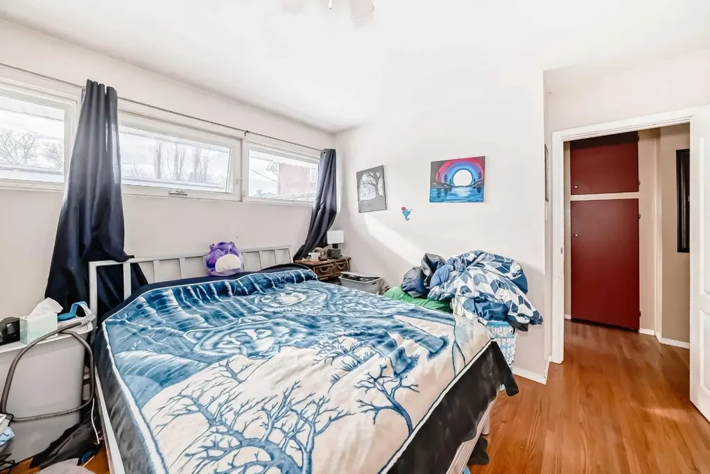 4939 45 Street Innisfail AB T4G 1M4