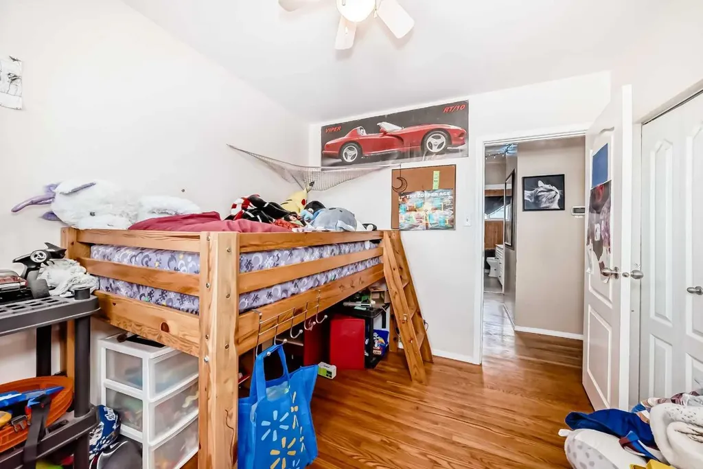 4939 45 Street Innisfail AB T4G 1M4