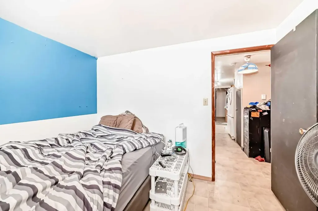 4939 45 Street Innisfail AB T4G 1M4