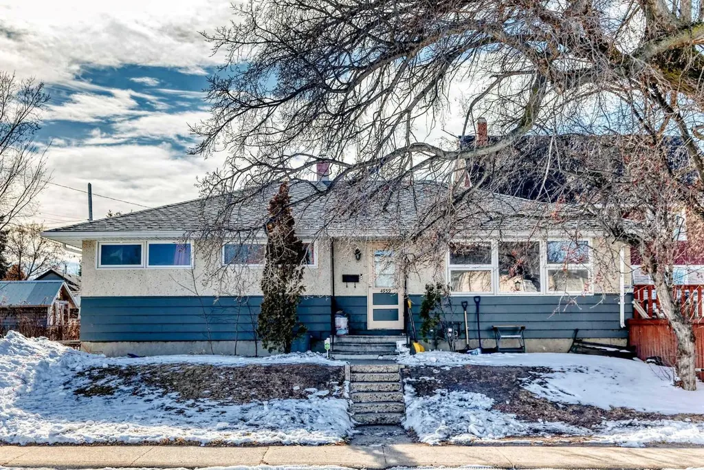 4939 45 Street Innisfail AB T4G 1M4