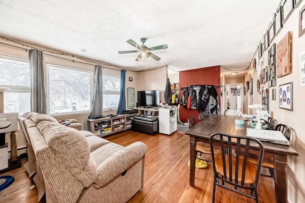 4939 45 Street Innisfail AB T4G 1M4