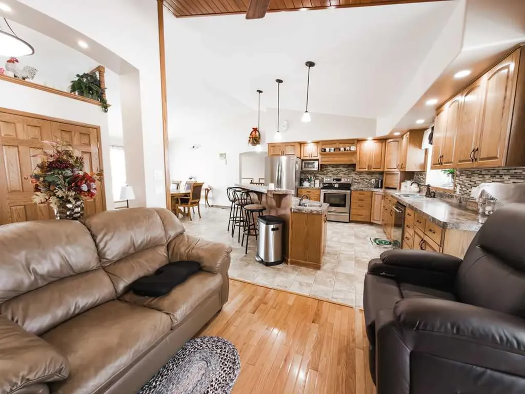 9910 95 Street La Crete AB T0H2H0