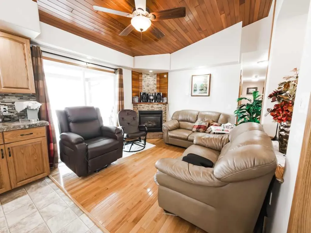 9910 95 Street La Crete AB T0H2H0