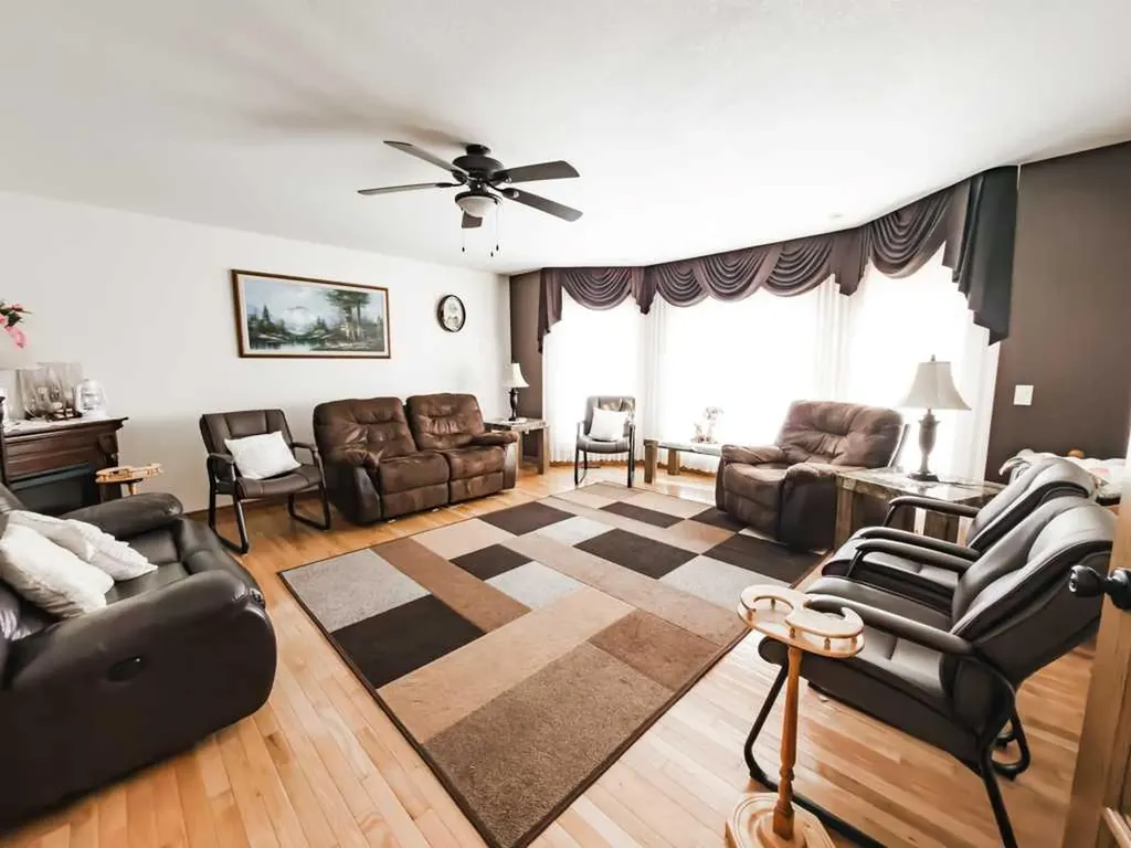 9910 95 Street La Crete AB T0H2H0