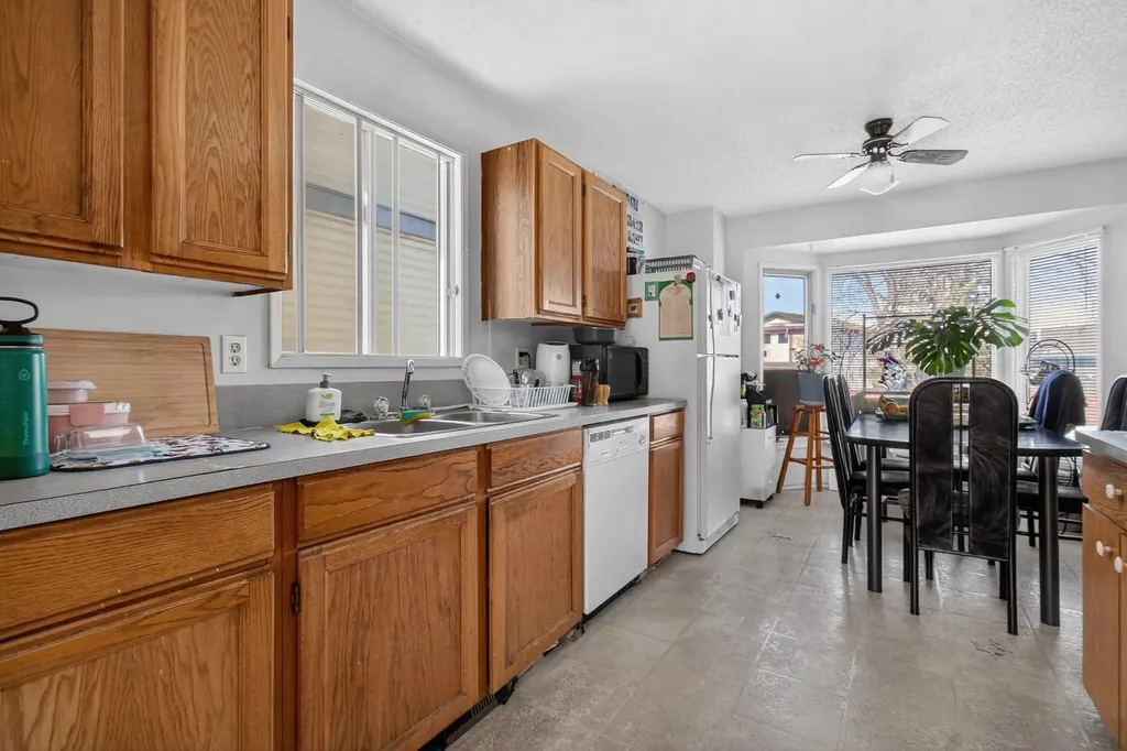 31 Templeby Way NE Calgary AB T1y5n7