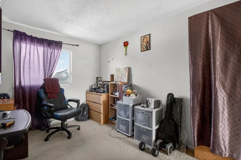 31 Templeby Way NE Calgary AB T1y5n7