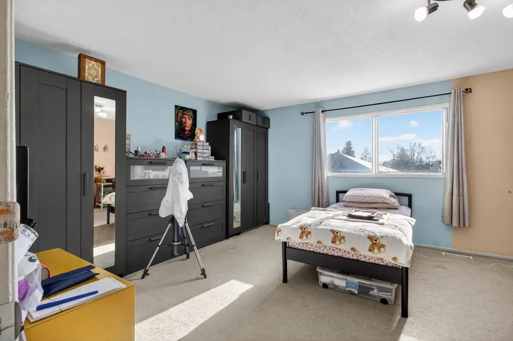 31 Templeby Way NE Calgary AB T1y5n7