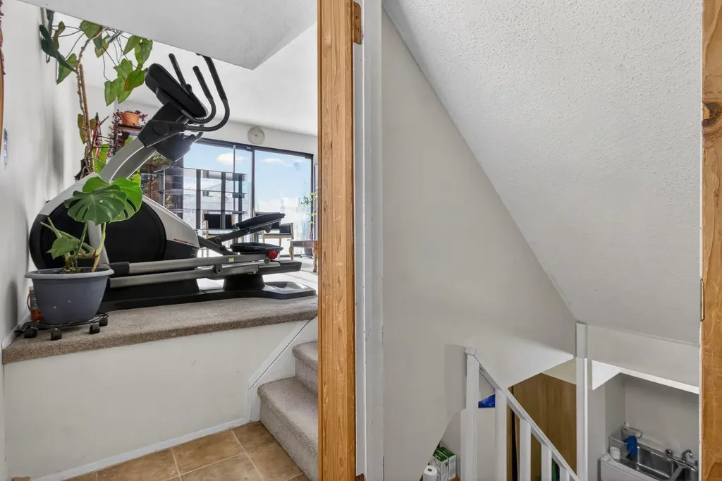 31 Templeby Way NE Calgary AB T1y5n7