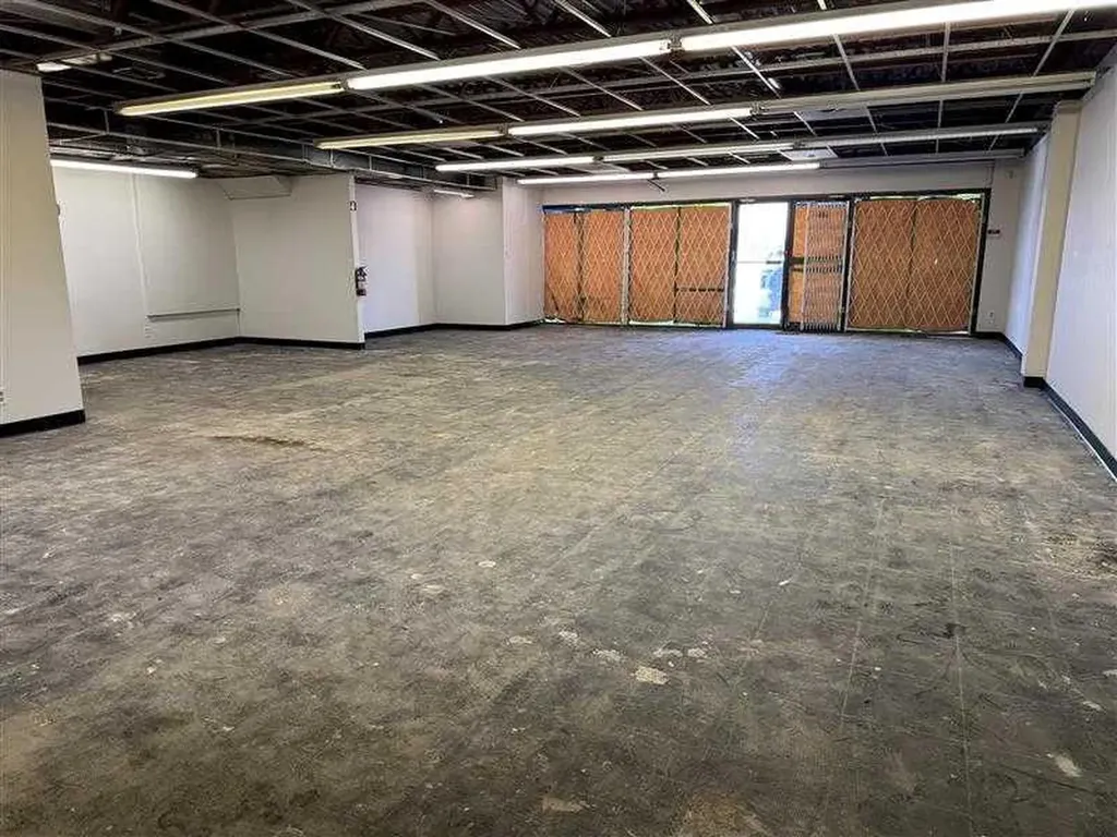 1830 52 Street SE Calgary AB T2B 1N1