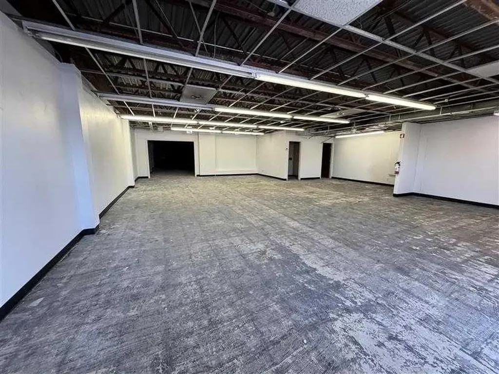 1830 52 Street SE Calgary AB T2B 1N1