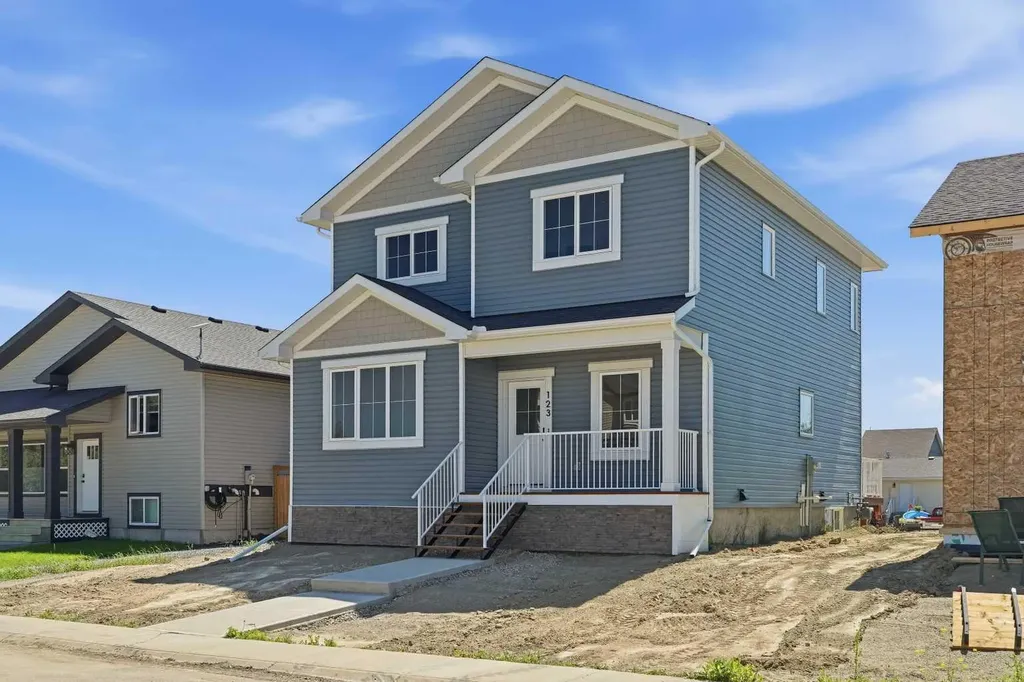 123 Coote Street Cayley AB T0L 0P0