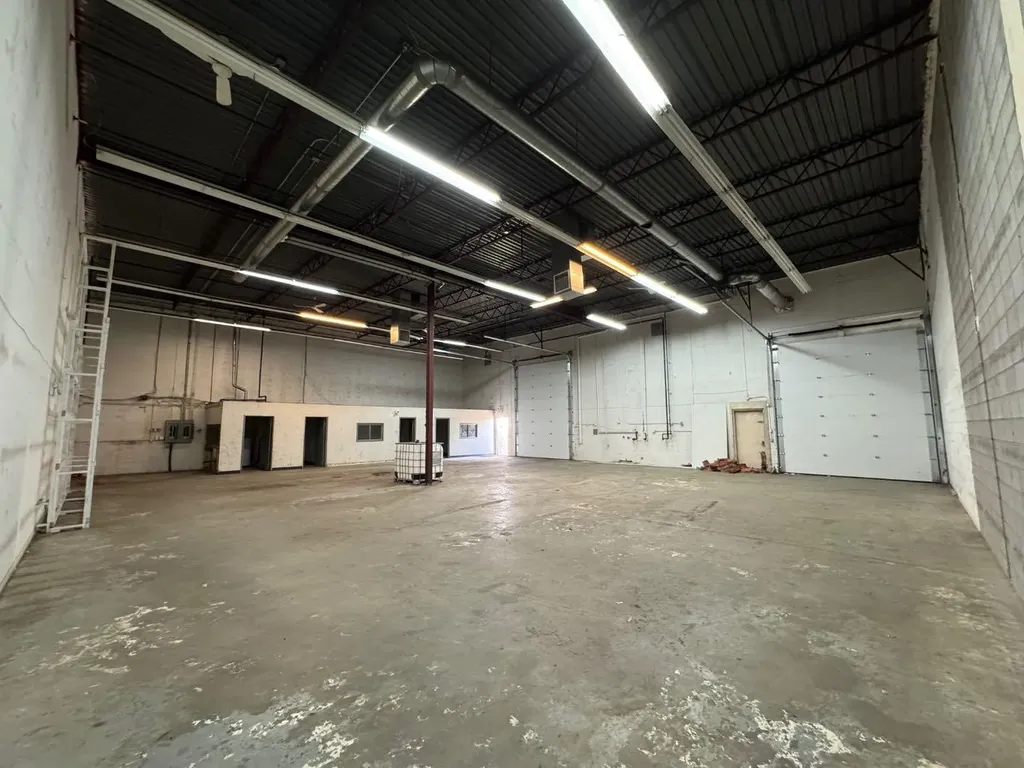 1830 52 Street SE Calgary AB T2B 1N1