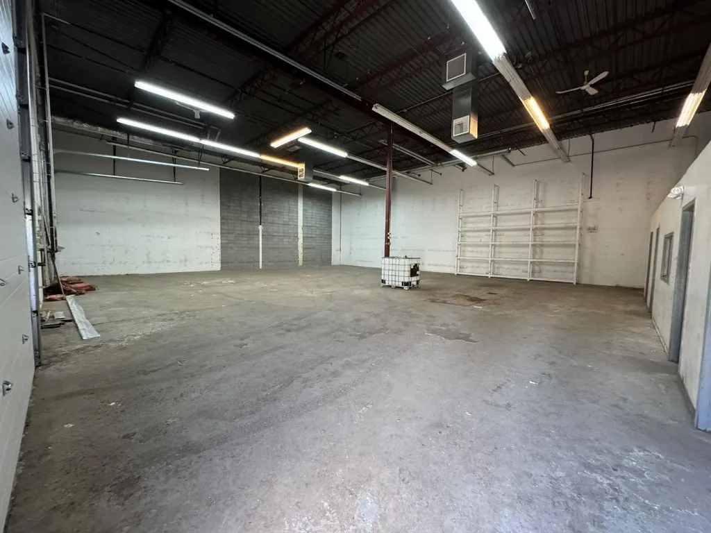 1830 52 Street SE Calgary AB T2B 1N1