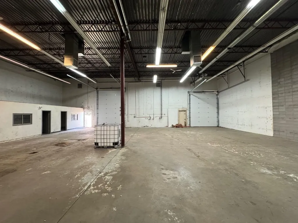 1830 52 Street SE Calgary AB T2B 1N1