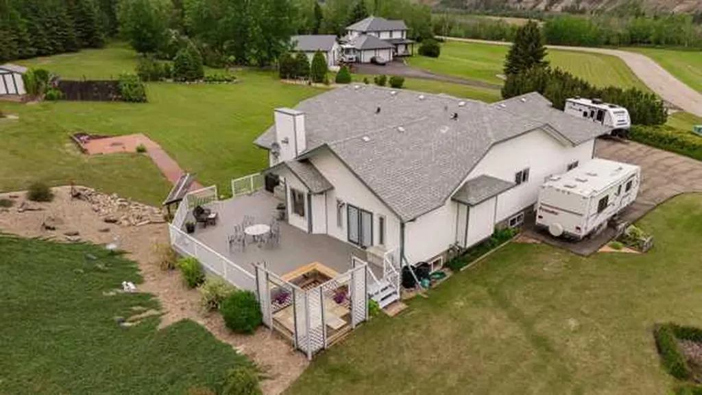 26110 Highway 11 Rural Red Deer County AB T4E1C2