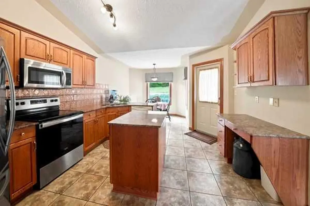 26110 Highway 11 Rural Red Deer County AB T4E1C2