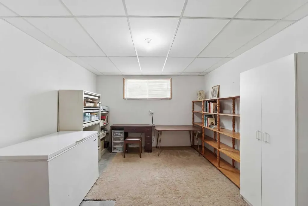 26110 Highway 11 Rural Red Deer County AB T4E1C2