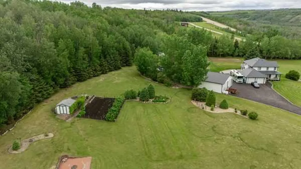 26110 Highway 11 Rural Red Deer County AB T4E1C2