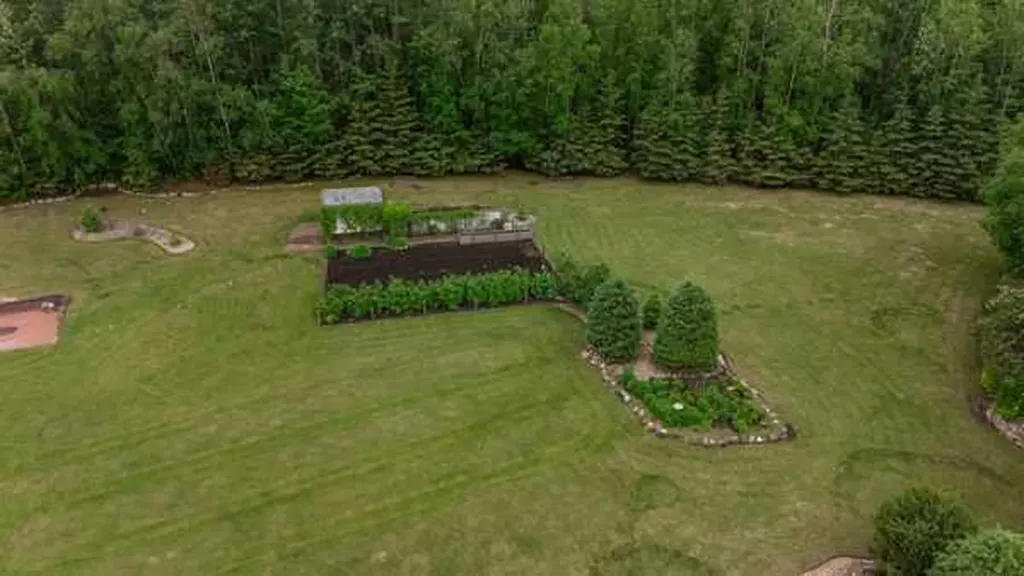 26110 Highway 11 Rural Red Deer County AB T4E1C2