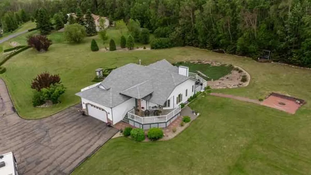 26110 Highway 11 Rural Red Deer County AB T4E1C2
