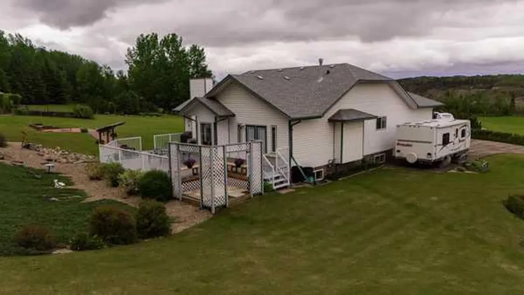 26110 Highway 11 Rural Red Deer County AB T4E1C2