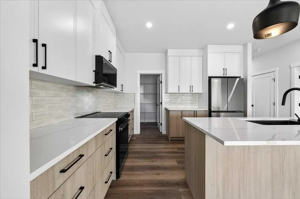 3 Lakewood Way Strathmore AB T1P 2J5