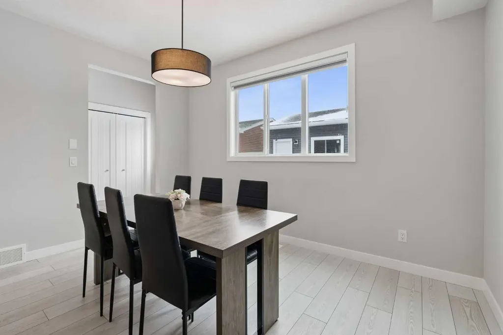 556 Chelsea Gardens Chestermere AB T1X2V4